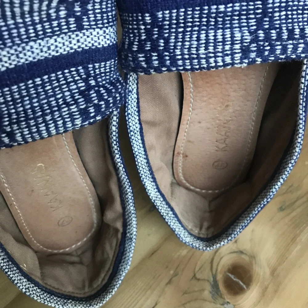 Kaanas 37 blue and white textile espadrille